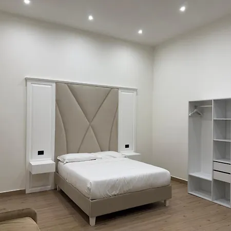 Chiaia Lifestyle 4*